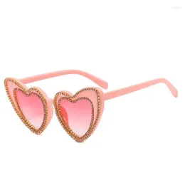 Sunglasses 2024 Shinny Crystal Cat Eye Pink Love Heart Cute Eyeglasses Tide Glasses Wholesale Gafas De Sol Eyewear