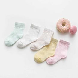 Calzini per bambini 5PAIR/lotto 2-9y calzini per bambini in cotone estate jacquard calzini per bambini solidi ragazze colorate mesh carina neonati da ragazzo calzini baby y240504