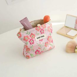 Cosmetic Organiser Woman Makeup Bag Pink Flowers Small Portable Lipstick Sanitary Napkin Storage Bag Canvas Commuter Coin Purse Card Packs Y240503