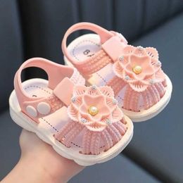 Sandals Girls 0-3 Year Old Summer Anti slip Soft Sole External Wear Baotou Princess Cute Indoor Beach Baby Shoes H240504