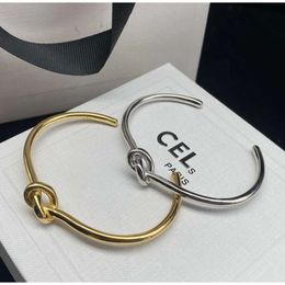Pulseira de groting de designer simples manguito de pulseira de pulseira para mulheres Moda Gold Sier Bracelet Jóias de alta qualidade Amantes de casamento Presente Presente