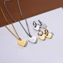 Designer Jewelry Collane Heart Cionts Pendenti Accessori designer Designer Women Gold Rose Titanium Steel Charm Ciondolo