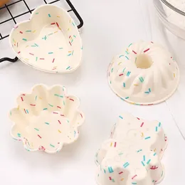 Baking Moulds 4 Pcs/set Silicone Cake Love Shape Mold Kitchen Bakeware DIY Desserts Muffin Decorating Tools