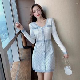 Casual Dresses French Women Slim Midi Sweater Dress Elegant V Neck Long Sleeve Female Single Breasted Knitted Robe Lady Clothes T890