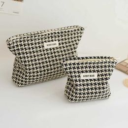 Cosmetic Organizer DJDF Womens Cosmetic Bag Black White Houndstooth Skincare Products Large Capacity Storage Bag Portable Travel Toiletry Bag Y240503