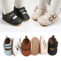 Primeiros Walkers Baby Women Shoes retro fivela plana sola sola anti -Slip Sanddler Sandals Walking H240504