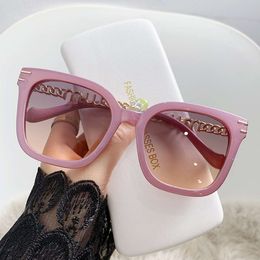 Internet celebrity trendy women's large frame, square, high-end sunscreen sunglasses, new western-style metal chain leg glasses