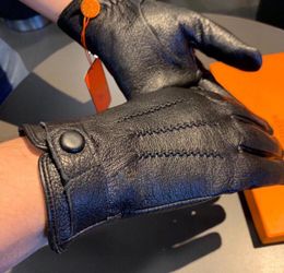 Winter real leather men designer gloves fashion black thick warm gloves for men high quality vintage male gloves with designer box9642713