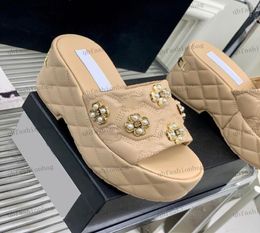 Womens High Heel Sandals Thick Sole 6cm Slippers Small Lamb Skin Small Incense Beads Hardware Metal Buckle Ringer Plat Platform Sh7809235