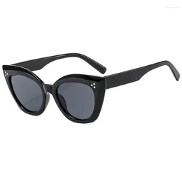 Sunglasses Classic Cat Eye Fashion Woman Vintage Black Glasses Sun Female UV400 Eyewear ShadesSimple Style Rivet Design