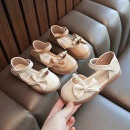 Sandals Children for Girls 2024 Summer New Bow Pearls Princess Korean Fashion Closed Toe Kids Shoes Party Wedding H240504