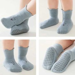 Kids Socks 0-5 years old childrens socks boys and girls cotton casual childrens boys and girls floor socks cartoon socks anti slip spring and summer socks Y240504