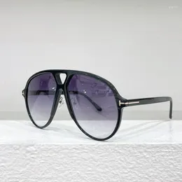 Sunglasses FT 1061 Personality Brand Designer Eyeglasses Top Quality Fashion Big FacePlate Punk Yellow