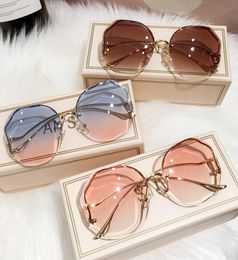 Fashion Tea Gradient Sunglasses Women Ocean Water Cut Trimmed Lens Metal Curved Temples Sun Glasses Female UV4002450383