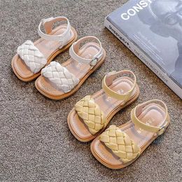 Sandals Childrens Summer Preschool Apartment Girl Fashion Beach Princess Dress Party Wearing Soft Sole Baby Shoes H240504