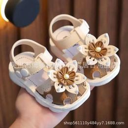 Sandals Girls Shoes With Bowtie Pearls Beading Princess Sweet Cute Soft Comfortable Children Flats Kids Spring H240504