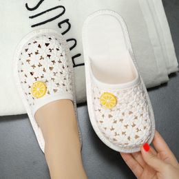 women slippers summer sandals flat shoes anti slip hollowed out beach wearing women's bathrooms with toe wraps and sandals