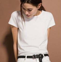 In the summer of 2019 simple white Tshirts with short sleeves and plain Colours were made of thin ice porcelain cotton bottoms7786610