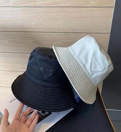 Designers Bucket Hat Double Sided Narrow Brim Outdoor Sun Casquette Dress Fitted Hats Wide Sunscreen Cotton Fishing Beach Caps Men8124081