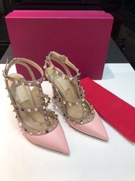 heels sandale Designer High Heels Slippers Classics Women Wedding Shoes Thin Heel Pointed Black Gold Silver Summer