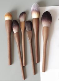 1Pcs European Vintage Wood Handle Makeup Brush Set High Quality Loose Powder Blush Foundation Brush Super Soft Theatre Makeup 20109405736