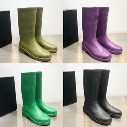 Дизайнерские дождевые ботинки квадратные носки Женщины Rainboots Толстые каблуки Толстые