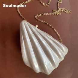 Acrylic shell shape clutch bag women designer evening party cute Pearl egg purse ivory handbag wholesale 240426