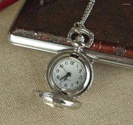 Pocket Watches Vintage Women Quartz Watch Alloy Openable Hollow Out Flowers Lady Girl Sweater Chain Necklace Pendant Clock Gifts