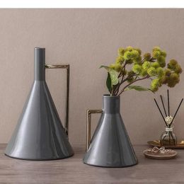 Vases Ceramic Vase Triangle Geometry Handle Golden Border Gradient Flower Arrangement Hydroponics Wedding Home Decoration