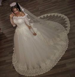 Princess OffShoulder Long Sleeves Ball Gown Wedding Dresses Lace Appliqued Sweep Train Tulle Arabic Dubai 2019 Bridal Gowns3120622