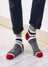 10 Pairs Lot New Style Brand Men Socks Fashion Colored Striped Meias Cotton Sock Cheap Cool Mens Happy Socks Calcetines Hombre Ho2262856