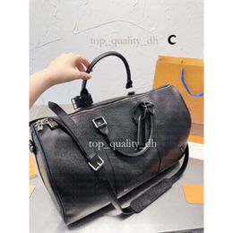 Designer Duffle Bag Louiseviutionbag Classic Travel Luggage For Men Real Leather Large Capacity Handbag Totes Shoulder Bags Mens Womens 4907
