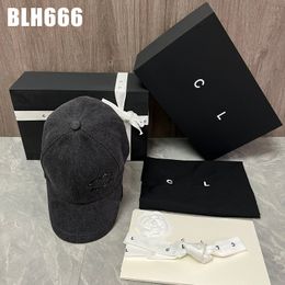 High quality designer baseball caps for men and women beach outdoor shade available in four colors without box