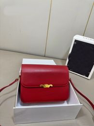 New cosmetic bag, mobile phone bag, tofu bag, practical casual style for daily commuting, essential retro high-end bag for girls, summer designer with box, casual retro 23CM