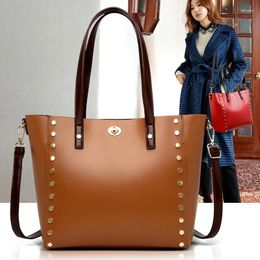 Shoulder Bags 2024 Fashion Handbags Oil Wax Skin Bulk Totes Hand Bag