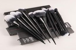 KVD11Pcs Makeup Brushes Set 10 20 25 35 40 1 2 4 22 Shade Light Lockit edge Powder Foundation Concealer Eye Shadow Beauty Cosm3108601