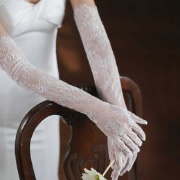 Sleevelet Arm Sleeves WG054 Wedding Bride Long Gloves with Eyelash Edge Lace Application Fingers Hand White Womens Ball Opera Q240430