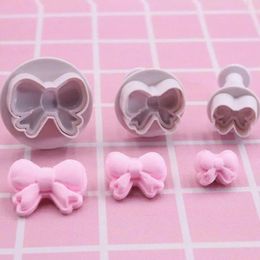 Baking Moulds 3Pcs White Bowknot Plastic Fondant Bakeware Handmade Biscuit Mould Sugarcraft Accessories Funny Cookie Cutters Set