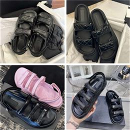 Designer c Summer hot beach shoe women Small fragrant leather thick soled shoes women wear open toe fashion in summer Caligae best quality package freight