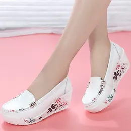 Casual Shoes Female Flowers Platform Wedges Spring Autumn Shallow Mouth Sneakers Round Head Slip On Loafers Zapatillas De Deporte