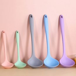 Long Handle Silicone Soup Spoon Large Ramen Noodles Tablespoons Pot Porridge Ladle Scoop Kawaii Japanese Kitchen Utensils 240422