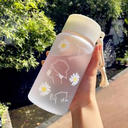 Water Bottles Little Daisy Plastic Cup Summer Clear Frosted Simple Fresh Male Female Students Gift Portable Outdoor Bottle