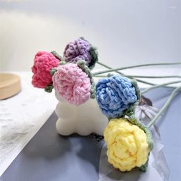 Decorative Flowers Hand Woven Roses Simulation Flower Handmade Crochet Bouquet DIY Mothers Day Graduation Gift Table Decoration