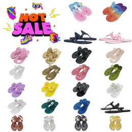 Hot selling in 2024! Free shipping!! Summer women's sandals, designed by famous designers, white, gold, silver, women's flip flops, versatile for outdoor use,