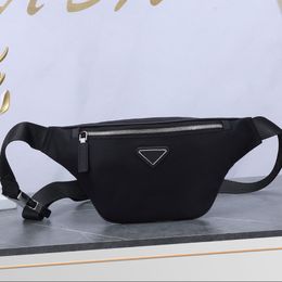 Men's Black Waist Bag Triangle Designer Nylon Messenger Shoulder Chain Bags Outdoor Men Waists Bag's Chest Bag Replacement Mo 178Q