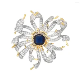 Brooches Women Brooch Korean Fashion Style Big Rhinestones Lapel Pins OL Wedding Accessories Elegant Crystal Flower Luxury Jewelry