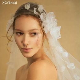 Bridal Veils 2021 Arrival Wedding Veil One-Layer Fingertip Cut Edge Appliqued Flowers Beautiful Petal Pograph Romantic 225d