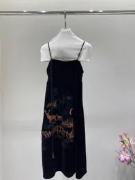 Casual Dresses Top End Women Chinese Style Fashion Black Silk Velvet Slash Neck Suspender Dress Elegant Lady Sleeveless Embroidery Slim