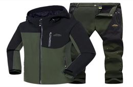 Men Outdoor Hiking Jacket Sets Waterproof Windproof Softshell Windbreaker Fleece Warm Hunting Clothing Military Jackets Pants Me1545510