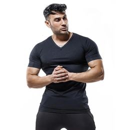 Fashion VNeck Plain Tees Shirt Fitness Mens T Short Sleeve Muscle Bodybuilding Tshirt Male Gym Clothes Slim Fit Tops 240419